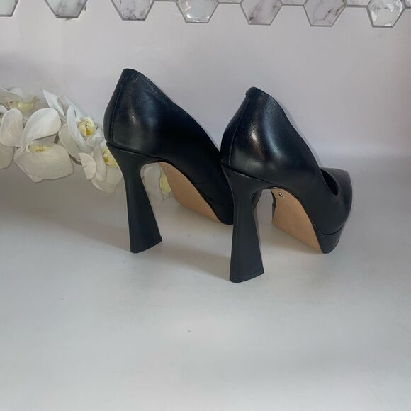 GORGEOUS!!❤️🔥❤️Carrano Sleek & Sexy Black Flared Heels - Picture 11 of 14